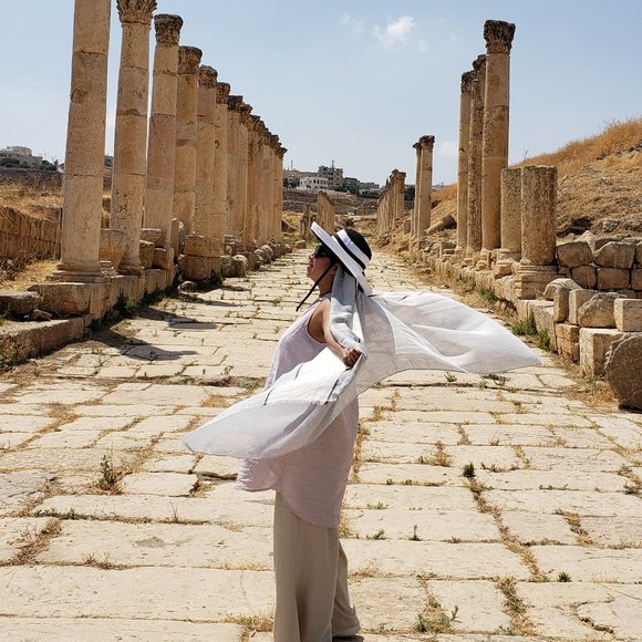 Meet your Posher, Elizabeth - Picture 10 of 12